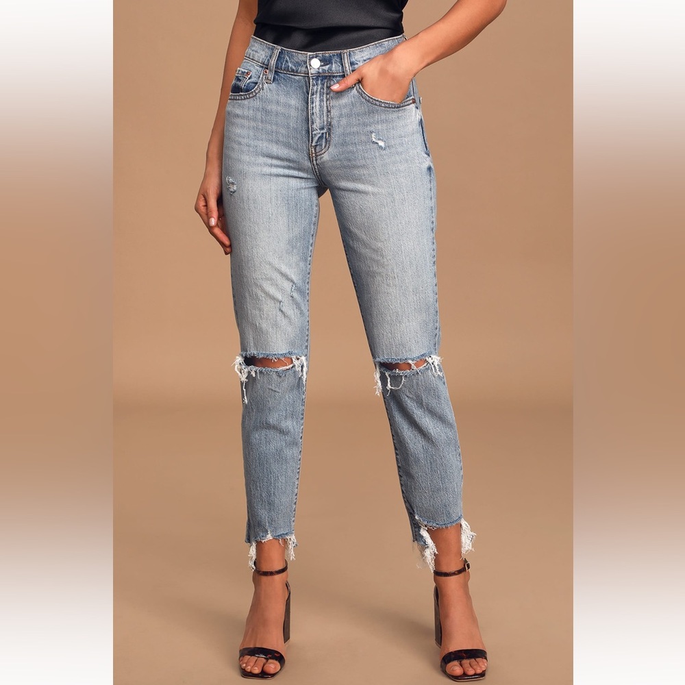 Lulu’s Daze Denim Straight Up Light Wash High Rise Distressed Jeans Size 27 NWT
